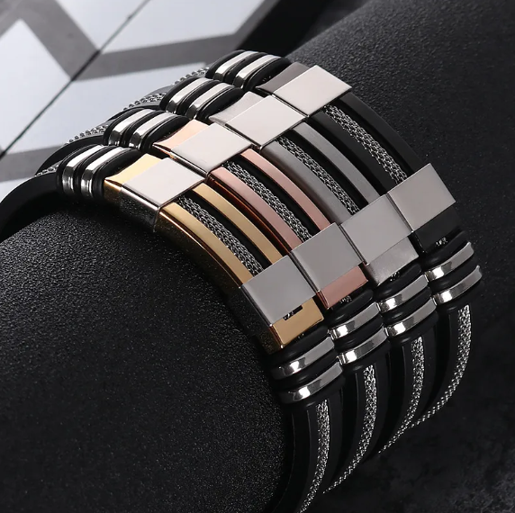 Leather and stainless steel bracelet for men: Elegance and style