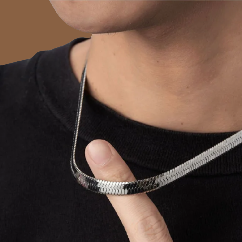 Silver stainless steel Italian style men's necklace.